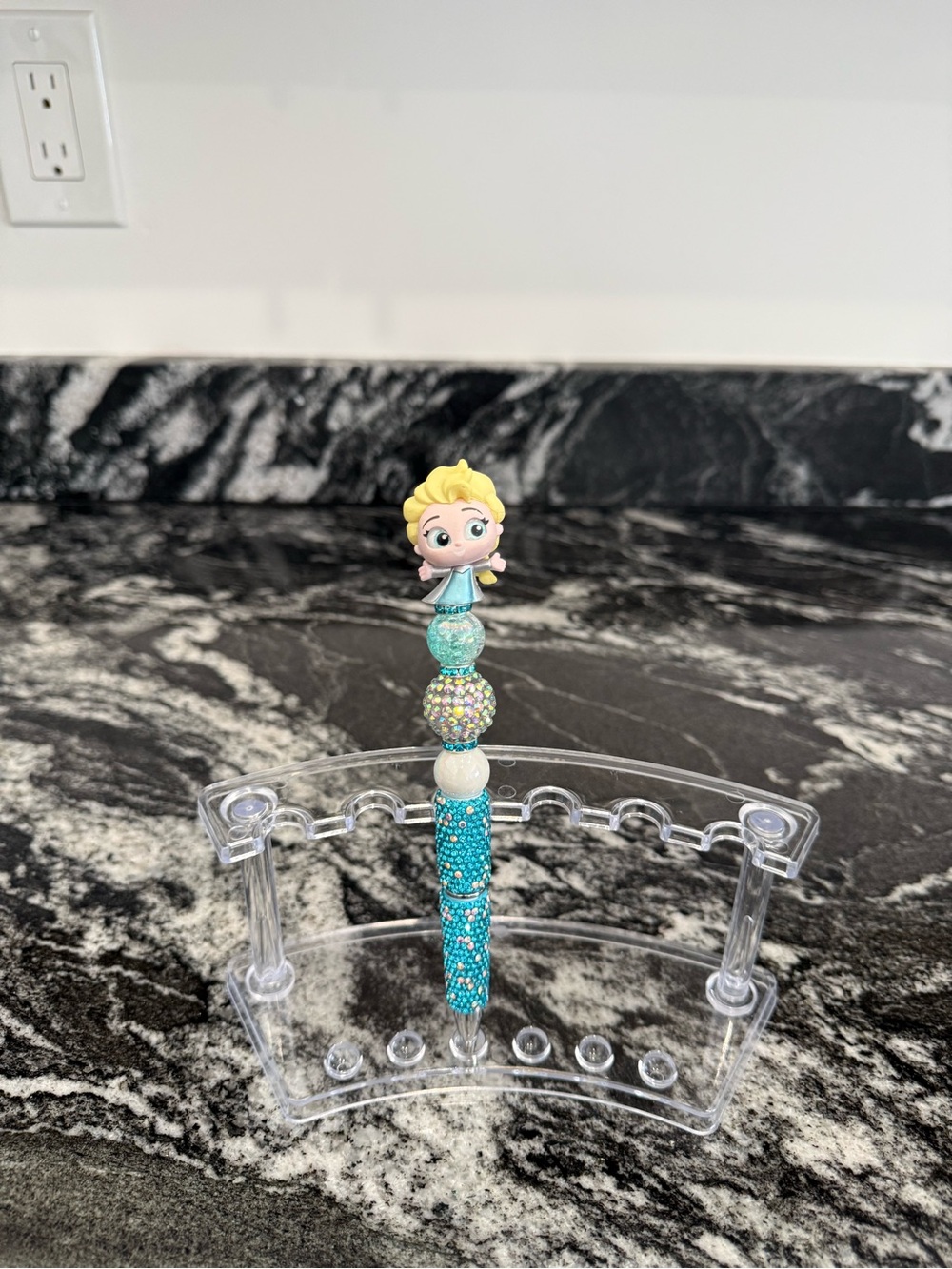 Elsa Doorable Pen